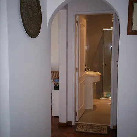 Oliveira Apartment Lisbon