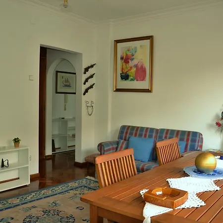 Apartment Oliveira *